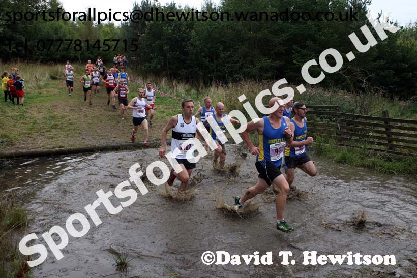 Senior mens Start Fitness North Eastern Harrier League, Tanfield, County Durham. Photo: David T. Hewitson/Sports for All Pics